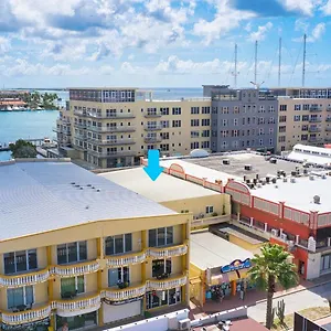 Bay Harbor Luxury 1 Bedroom Apartment